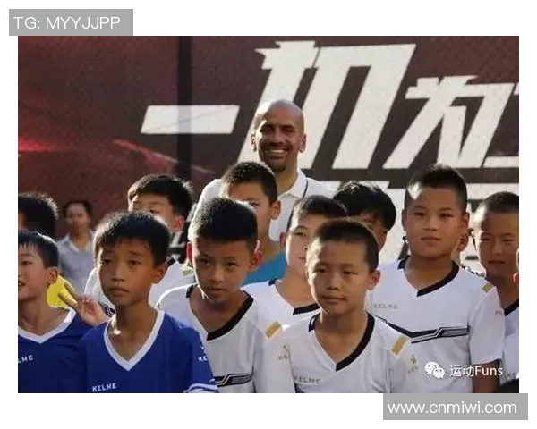 球星是否会赠送足球鞋给粉丝或青少年球员的幕后故事与现实解析 球星是否会赠送足球鞋给粉丝或青少年球员的幕后故事与现实解析