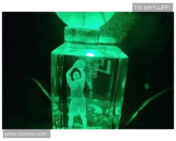 足球球星瓶子特效创新设计打造梦幻般的球场视觉体验 足球球星瓶子特效创新设计打造梦幻般的球场视觉体验