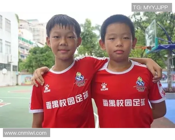 不同年龄阶段足球球星的成长历程与影响力分析 不同年龄阶段足球球星的成长历程与影响力分析